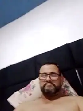 Snapshot of jssaf chatting on 12/19/25, 05:53 jssaf online show from 12/19/25, 05:53