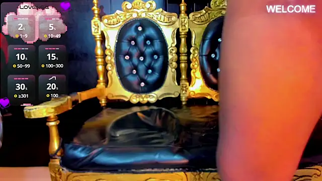 Snapshot of bayolet_ chatting on 11/05/25, 11:10 bayolet online show from 11/05/25, 11:10