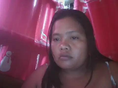 Snapshot of hot_mom13 chatting on 11/30/25, 08:29 hot mom13 online show from 11/30/25, 08:29