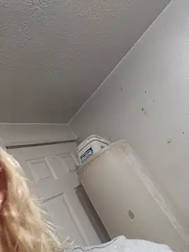 Snapshot of toomuchofafreak chatting on 10/03/25, 05:04 toomuchofafreak online show from 10/03/25, 05:04