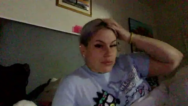 Snapshot of toomuchofafreak chatting on 01/15/26, 12:10 toomuchofafreak online show from 01/15/26, 12:10