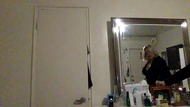 toomuchofafreak online show from 03/17/26, 01:10