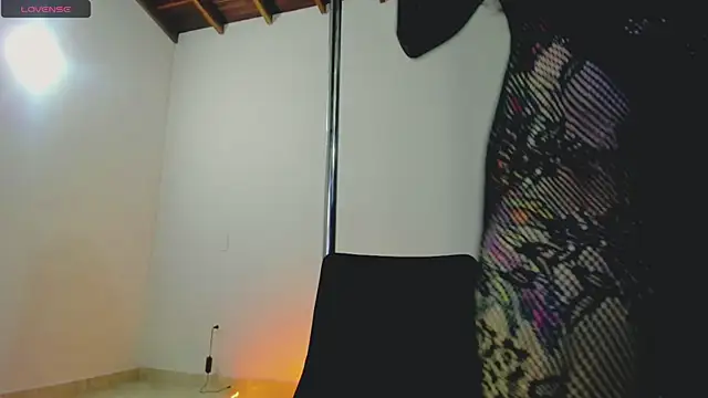auraeroticaxxx online show from 05/16/26, 06:21