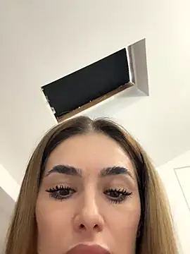 Snapshot of KaseyQuinn_ chatting on 10/12/25, 07:40 KaseyQuinn online show from 10/12/25, 07:40