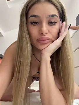 Snapshot of KaseyQuinn_ chatting on 10/29/25, 09:00 KaseyQuinn online show from 10/29/25, 09:00