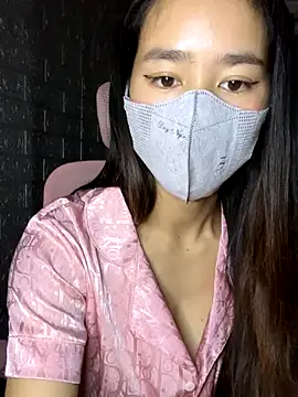 Snapshot of TiNa_04 chatting on 09/22/25, 11:29 TiNa 04 online show from 09/22/25, 11:29