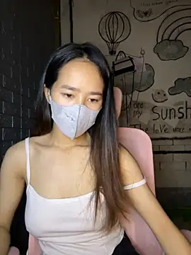 Snapshot of TiNa_04 chatting on 09/23/25, 06:22 TiNa 04 online show from 09/23/25, 06:22