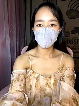 Snapshot of TiNa_04 chatting on 10/01/25, 04:07 TiNa 04 online show from 10/01/25, 04:07