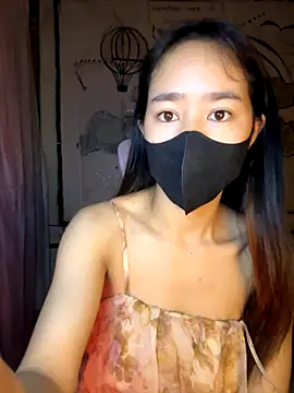 Snapshot of TiNa_04 chatting on 11/02/25, 12:02 TiNa 04 online show from 11/02/25, 12:02