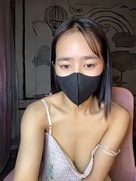 Snapshot of TiNa_04 chatting on 11/07/25, 03:50 TiNa 04 online show from 11/07/25, 03:50