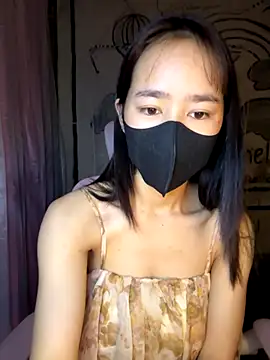 Snapshot of TiNa_04 chatting on 11/07/25, 10:54 TiNa 04 online show from 11/07/25, 10:54