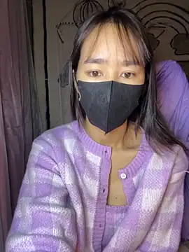 Snapshot of TiNa_04 chatting on 11/29/25, 12:24 TiNa 04 online show from 11/29/25, 12:24