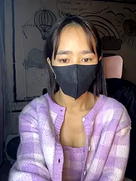 Snapshot of TiNa_04 chatting on 12/02/25, 10:49 TiNa 04 online show from 12/02/25, 10:49