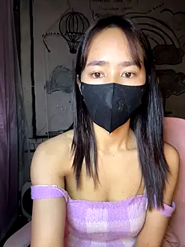 Snapshot of TiNa_04 chatting on 12/14/25, 12:16 TiNa 04 online show from 12/14/25, 12:16