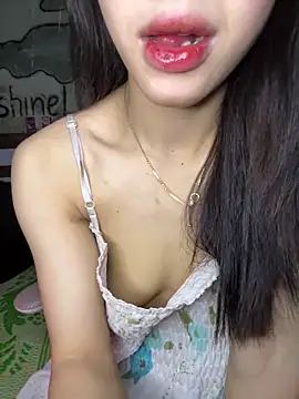 Snapshot of TiNa_04 chatting on 02/10/26, 12:04 TiNa 04 online show from 02/10/26, 12:04