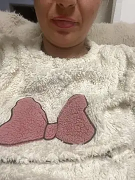 Snapshot of DeboraGaia chatting on 09/29/25, 08:13 DeboraGaia online show from 09/29/25, 08:13