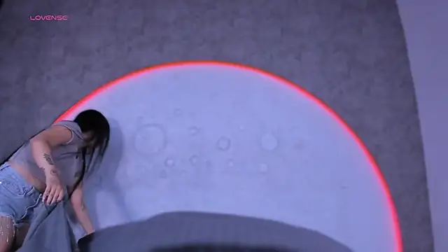 ReinaChloe online show from 11/21/25, 04:05