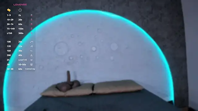 ReinaChloe online show from 03/21/26, 04:21