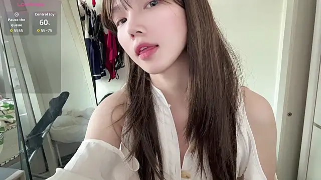 Snapshot of Yiyi-707 chatting on 09/10/25, 09:53 Yiyi-707 online show from 09/10/25, 09:53