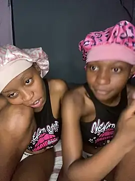 LonelyQueenxx25 online show from 01/16/26, 10:36