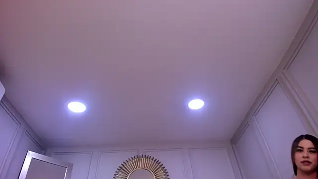 CharlotteBrownn  online show from 12/20/25, 04:52