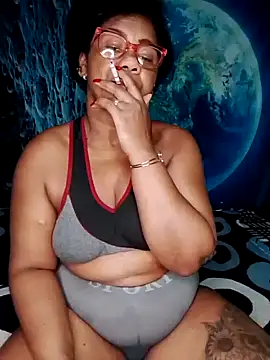 Snapshot of analgetica chatting on 11/17/25, 11:16 analgetica online show from 11/17/25, 11:16