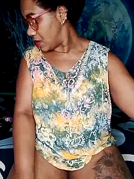 Snapshot of analgetica chatting on 11/20/25, 11:21 analgetica online show from 11/20/25, 11:21