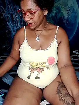 Snapshot of analgetica chatting on 12/01/25, 11:04 analgetica online show from 12/01/25, 11:04