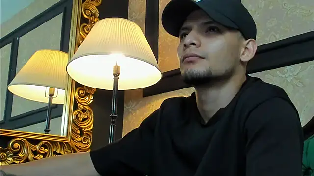 AlessandroKiing online show from 07/29/26, 11:03