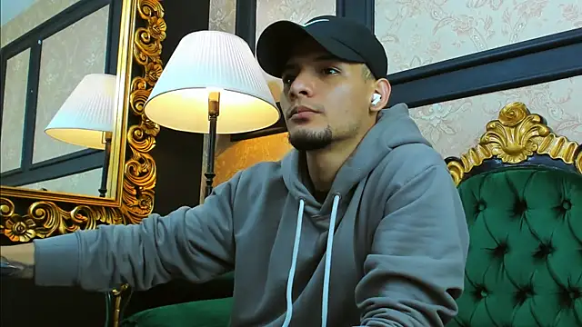 AlessandroKiing online show from 08/03/26, 10:35