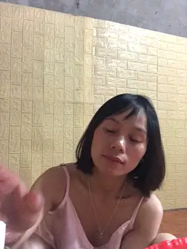 Snapshot of QuingLin chatting on 09/11/25, 05:51 QuingLin online show from 09/11/25, 05:51