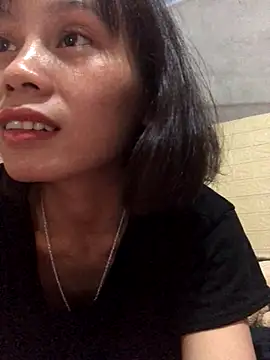 Snapshot of QuingLin chatting on 09/20/25, 12:17 QuingLin online show from 09/20/25, 12:17