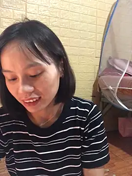 Snapshot of QuingLin chatting on 09/28/25, 05:46 QuingLin online show from 09/28/25, 05:46