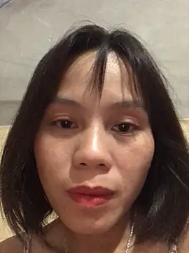 Snapshot of QuingLin chatting on 09/28/25, 11:43 QuingLin online show from 09/28/25, 11:43