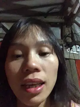 Snapshot of QuingLin chatting on 10/20/25, 01:33 QuingLin online show from 10/20/25, 01:33