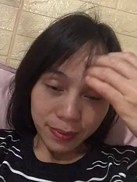 Snapshot of QuingLin chatting on 10/29/25, 01:57 QuingLin online show from 10/29/25, 01:57