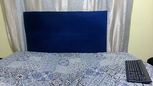 Snapshot of KinkyTrans23 chatting on 12/05/25, 07:21 KinkyTrans23 online show from 12/05/25, 07:21