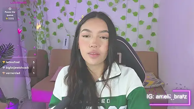Snapshot of Ameliiaa_tay chatting on 09/16/25, 11:55 Ameliiaa tay online show from 09/16/25, 11:55