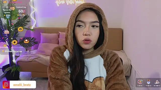 Snapshot of Ameliiaa_tay chatting on 10/16/25, 11:44 Ameliiaa tay online show from 10/16/25, 11:44