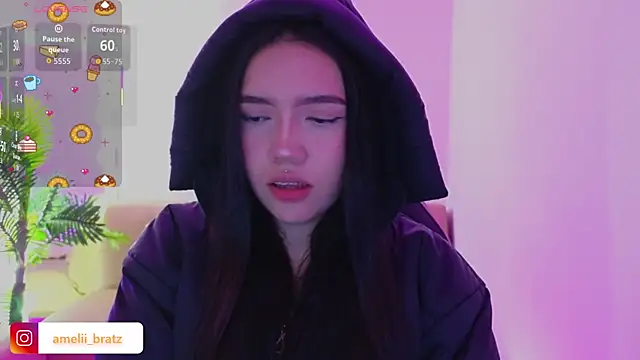 Snapshot of Ameliiaa_tay chatting on 11/27/25, 11:45 Ameliiaa tay online show from 11/27/25, 11:45