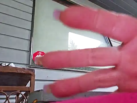 Snapshot of Sugarloveless chatting on 10/02/25, 06:26 Sugarloveless online show from 10/02/25, 06:26