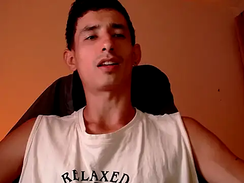 Snapshot of Damartinez27 chatting on 07/22/26, 05:10 Damartinez27 online show from 07/22/26, 05:10