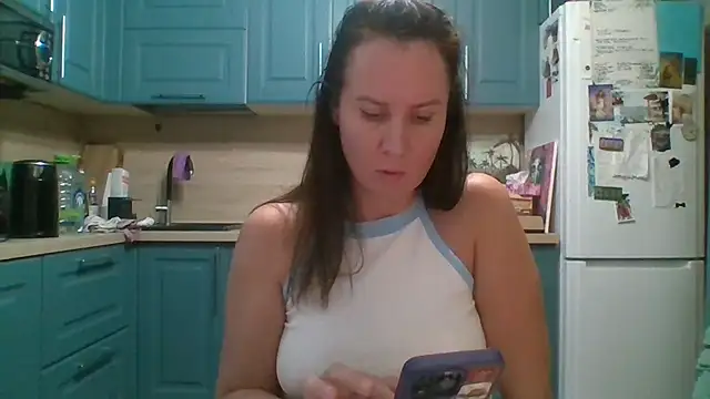 Snapshot of ALICAINWONDERLAND chatting on 12/13/25, 07:53 ALICAINWONDERLAND online show from 12/13/25, 07:53