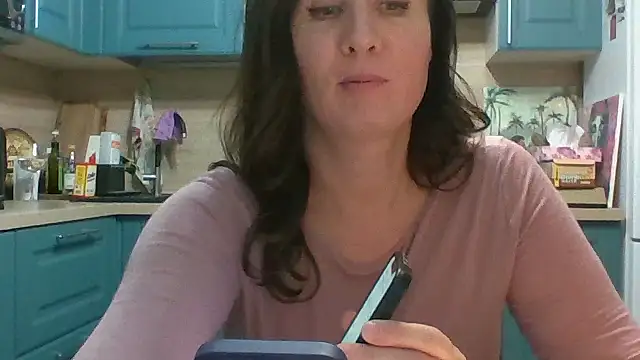 Snapshot of ALICAINWONDERLAND chatting on 12/15/25, 08:02 ALICAINWONDERLAND online show from 12/15/25, 08:02