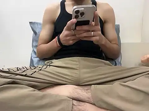 coupleyug online show from 02/04/26, 12:22