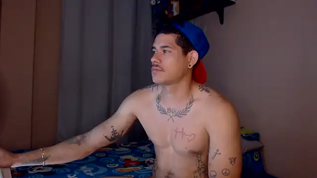 Jffer sLHom online show from 04/15/26, 03:02