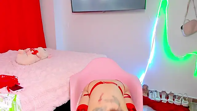 larsonbeverly online show from 10/24/25, 11:12