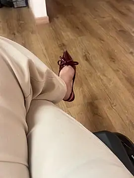 larsonbeverly online show from 03/17/26, 06:33