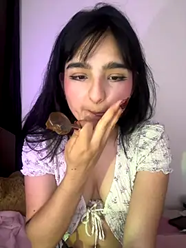 Snapshot of Clementyne30 chatting on 11/06/25, 10:10 Clementyne30 online show from 11/06/25, 10:10