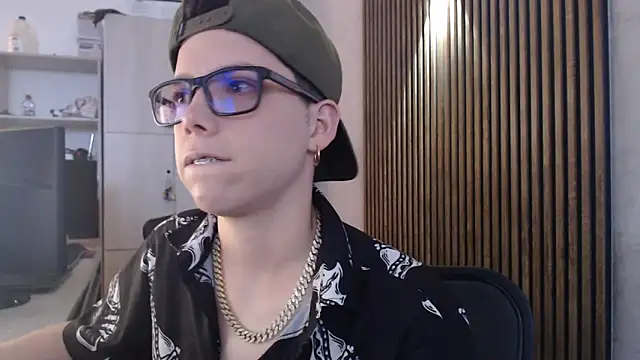 SpencerMontgomery online show from 11/16/25, 04:34